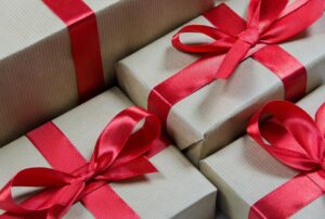 敬老の日のプレゼント、最適な贈り方は？
